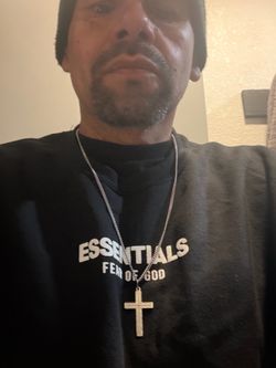 ESSENTIALS SWEATSHIRT