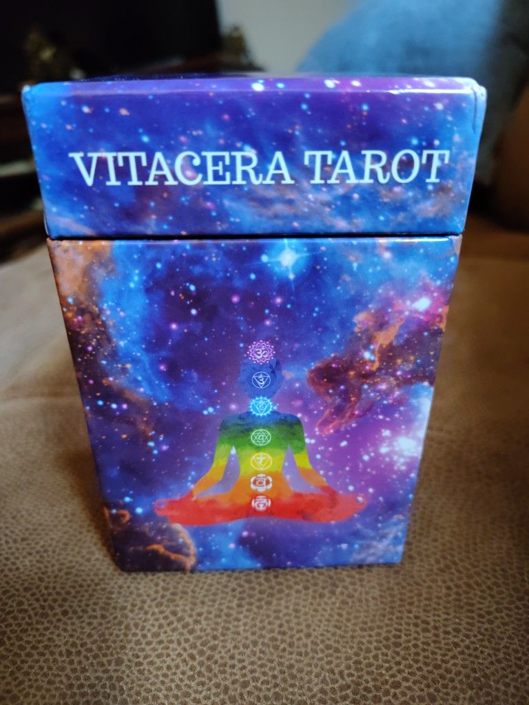 Beautiful Tarot Deck w Sturdy Box.  Like New