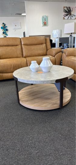 Coffee with 2 end tables