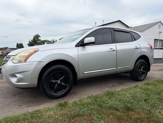 2013 NISSAN ROUGE S