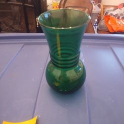 Vintage Anchor Hocking Forest Green Vase asking $7 bucks pick up only 