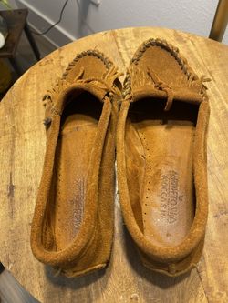 Minnetonka Moccasins Size 10