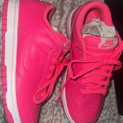 Women's Nike Dunk Low Hyper Pink