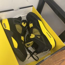 Black And Yellow Shoes Size 9.5