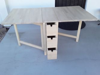 Desk 60 W X 32 L X 30 H Inches
