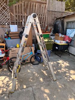 Werner Aluminum A-Frame Step Ladder