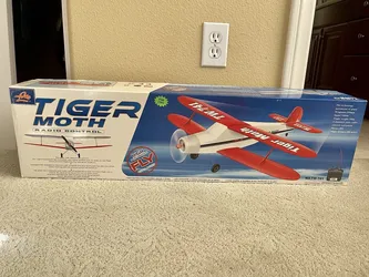 VTG RARE StremLine Body Works Tigher Moth TW-741 RC Airplane Kit Span 720MM RTF