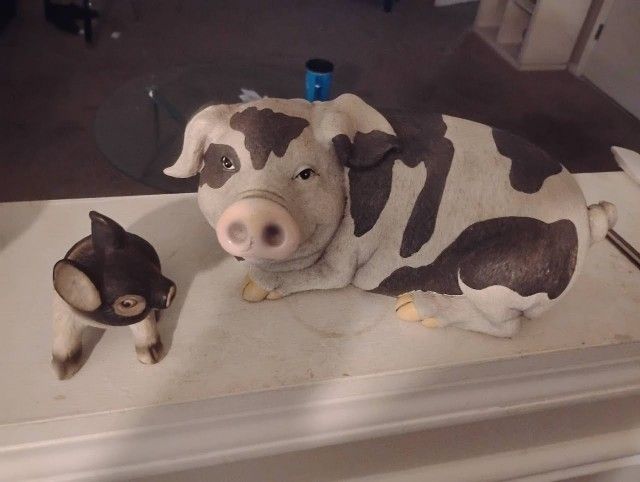 Decorative Pig And Piglet