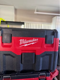 Milwaukee wet / dry vacuum