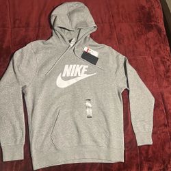 Men’s Nike Sweater Size Large $$35Is My Only Offer