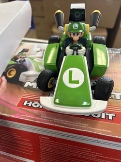 Mario Kart LIVE (Luigi character)