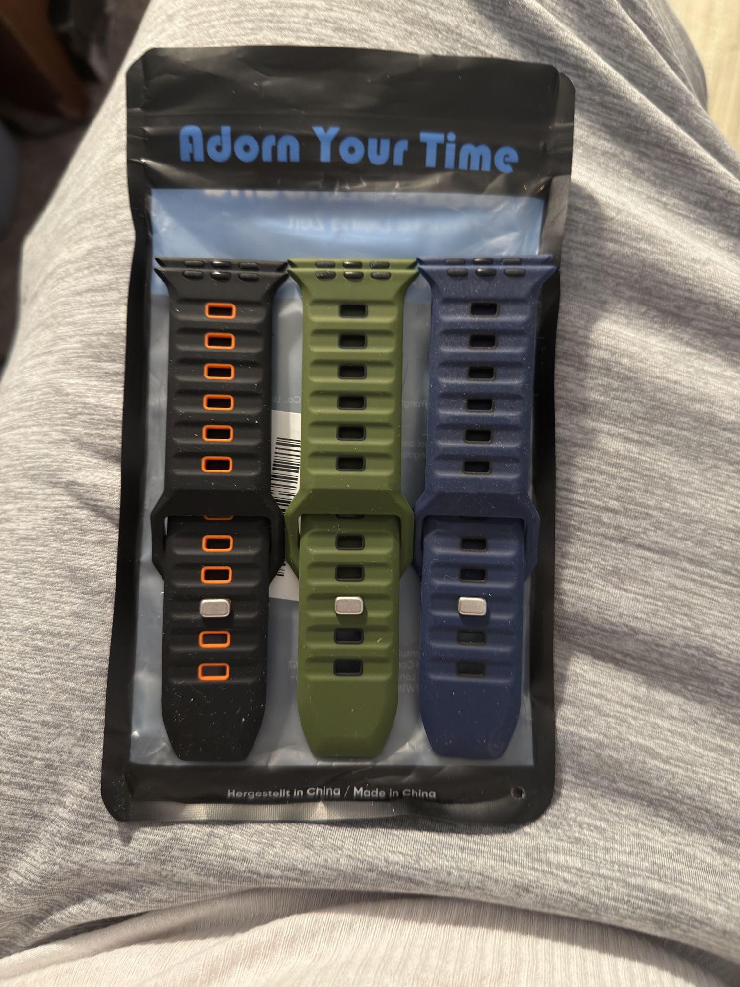Brand New Apple Watch Bands (42,44,45,49mm). 