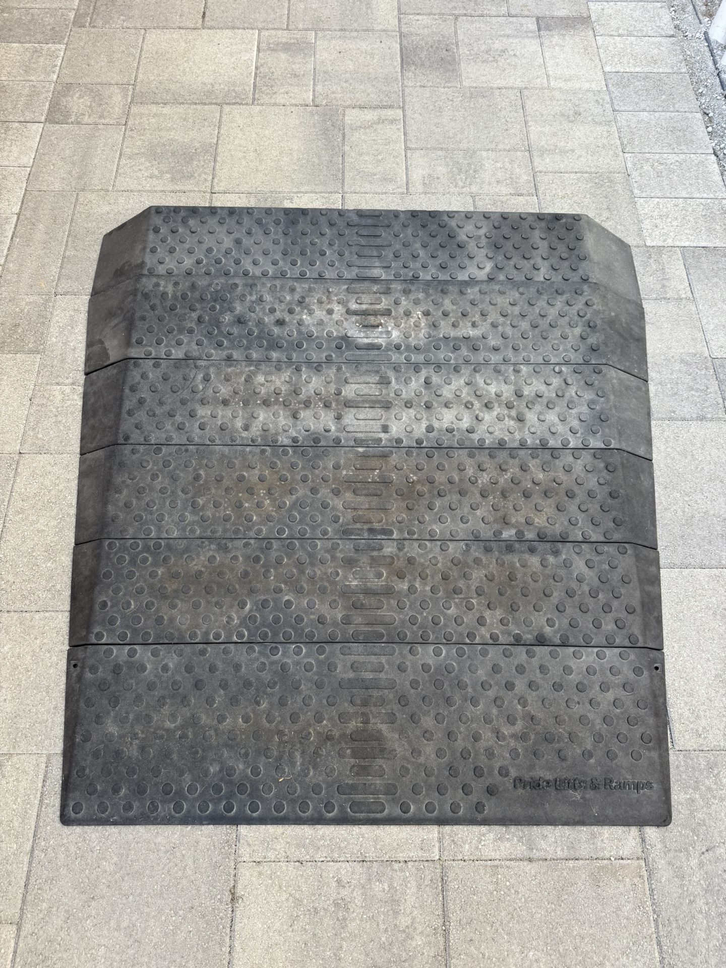 Wheelchair Ramp 3.5” H x 46” L x 46 W