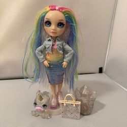 ✨ Rainbow High Amaya Raine Doll 11” – Rainbow Sequin Dress, Denim Jacket, Pet Unicorn & Accessories – Slime Not Included