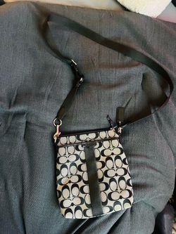 Vintage Y2K Black Signature Monogram Crossbody 🖤