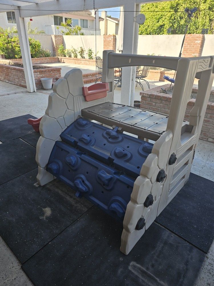 Little Tikes Endless Adventures Adjustable Mountain Climber And Slide