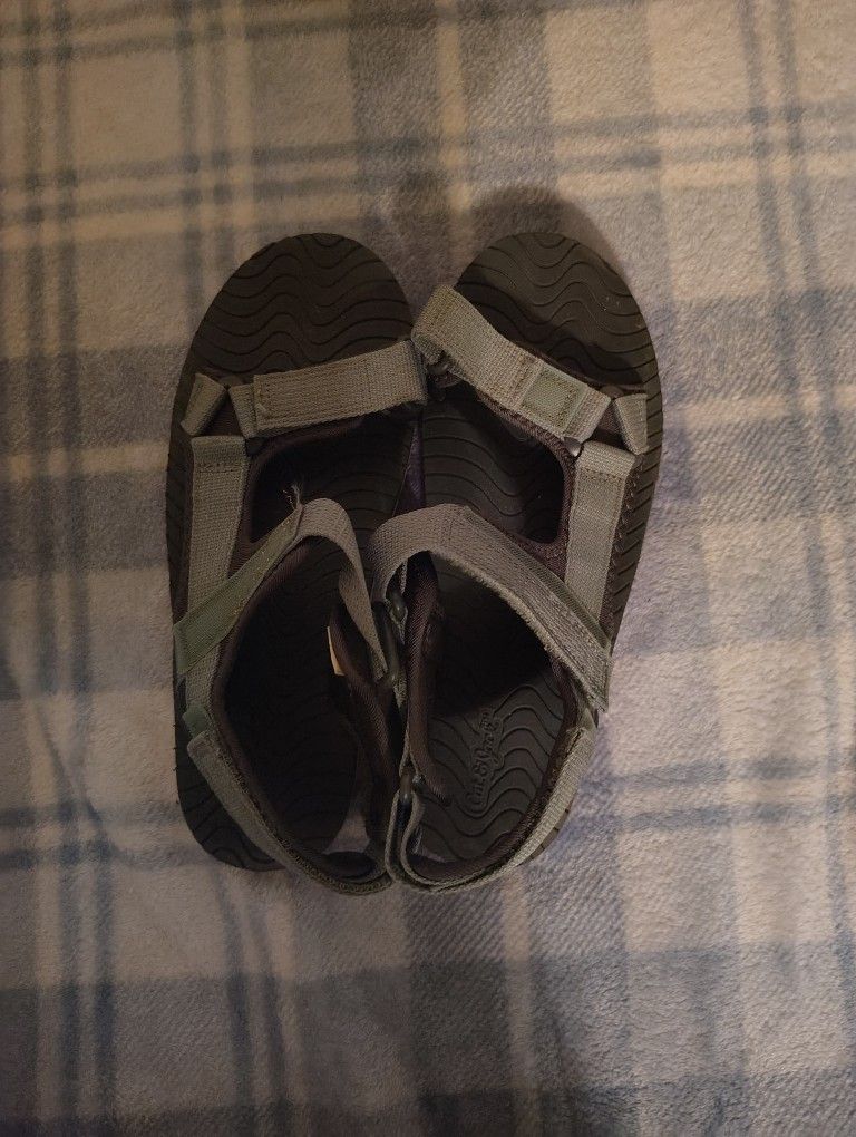 Green Men's Size 5 Sandals