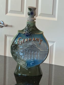 vintage 1973 Jim Beam "Germany-Wiesbaden decanter