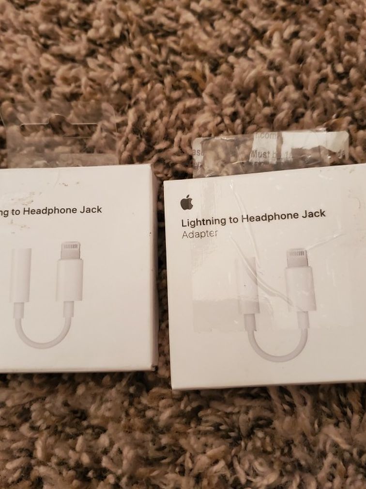 2 New Apple Lightning to Headphone Jack Adapter