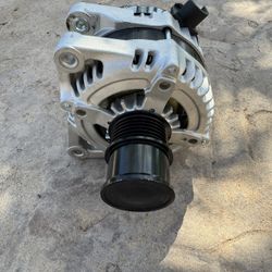 1x Alternator for Ford EcoSport 18-21 1.0L 150A 12V CW 6-Groove Decoupler Pulley  New never used but has a crack on the plastic cover on the back but 