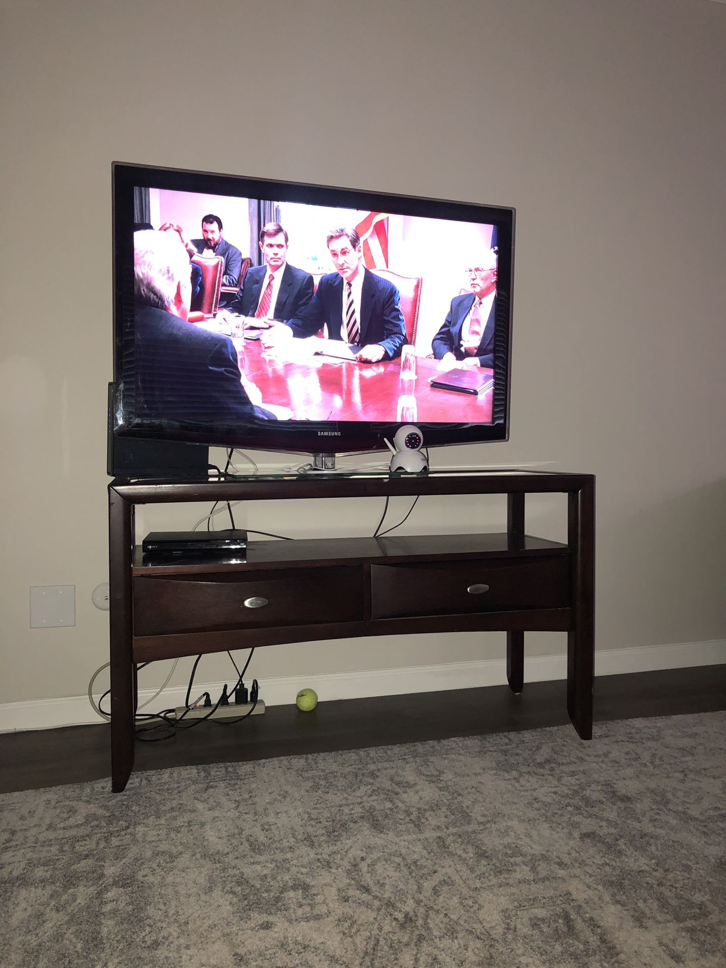 Tv stand