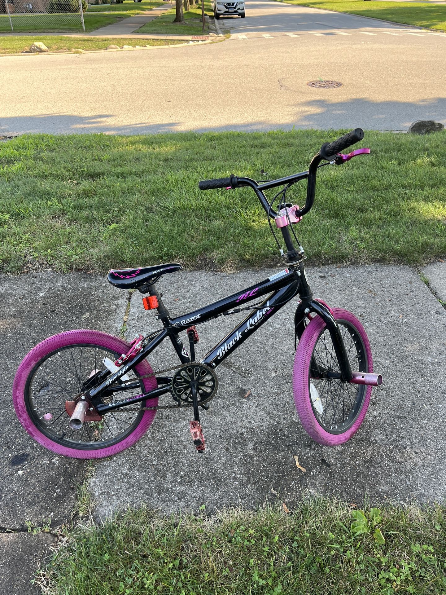 Girls 18” Razor Bicycle