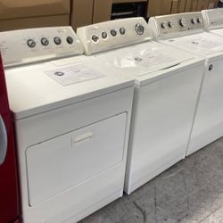 Whirlpool Set Gas Dryer And Washer 