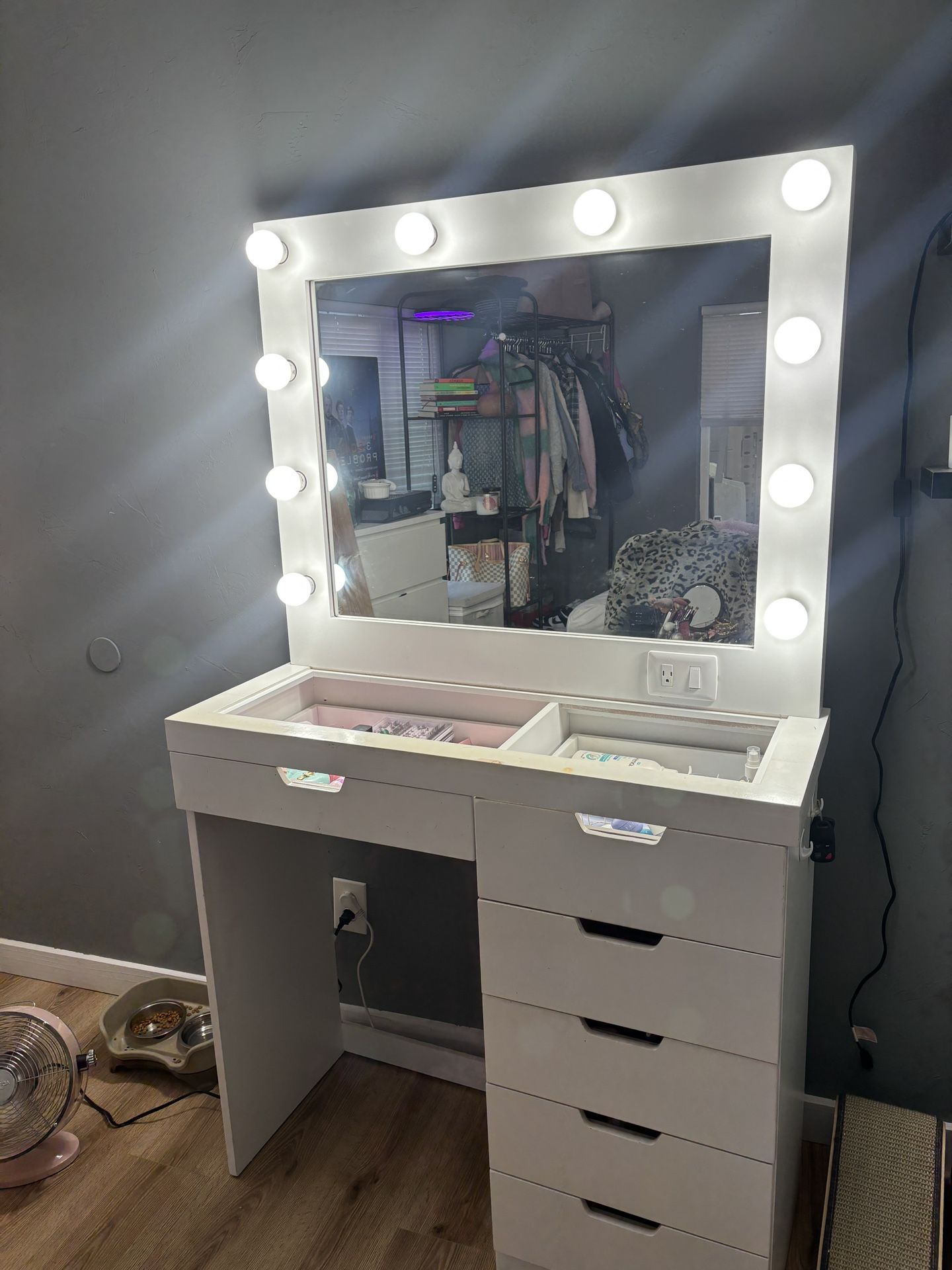 White Vanity Desk with chair