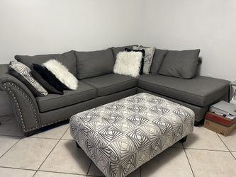 Section Sofa And Chair With Middle Piece 