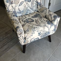 Lounge chair - floral pattern