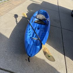 10 ft Pelican Sit On kayak and body glove paddle