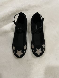 Girls Size 1 Sandals (never used)