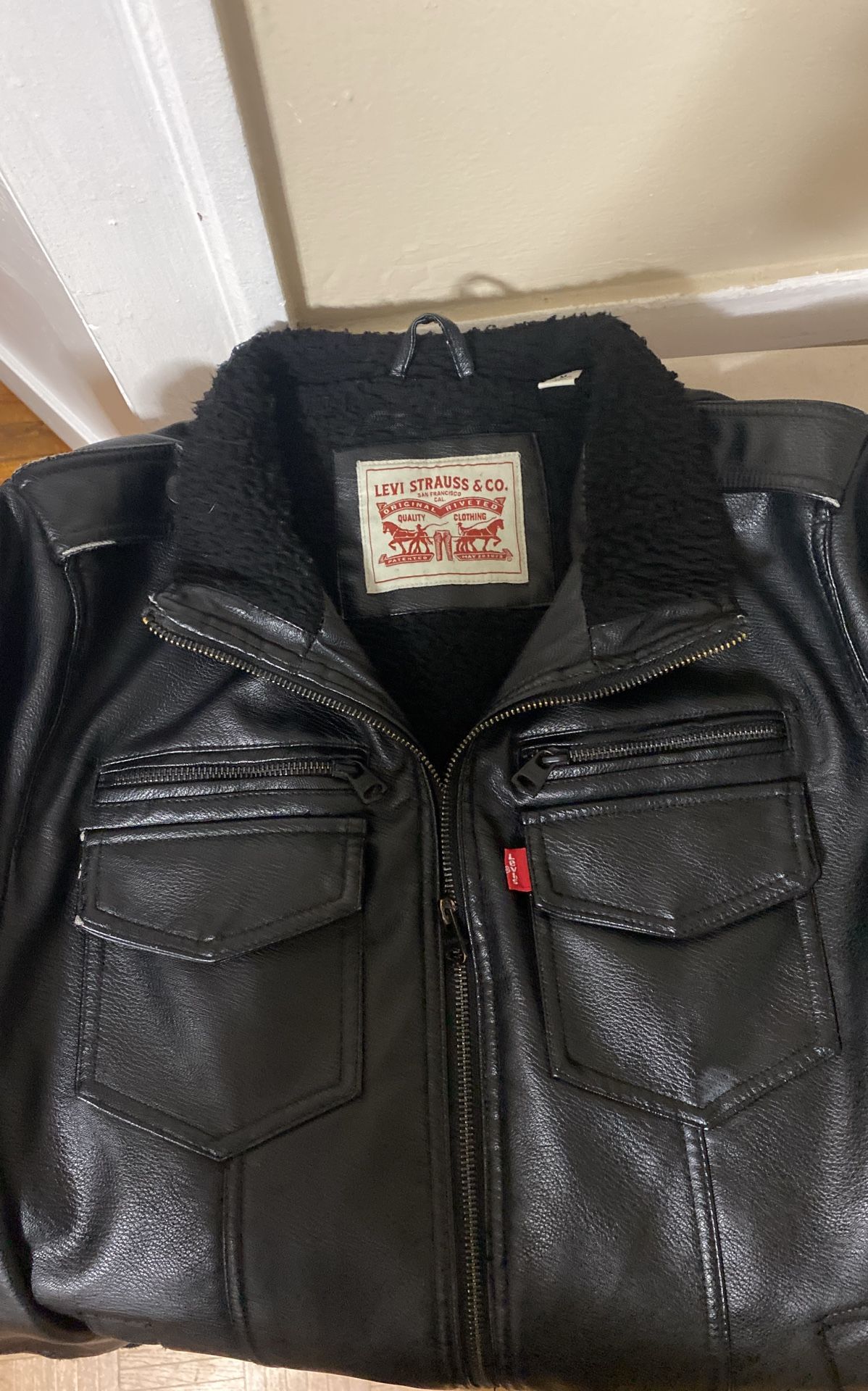 Levi’s Black Jacket (M)