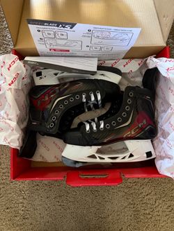 CCM Jetspeed FT8 Pro Hockey Skates // Size 7.5 Regular (NEW)