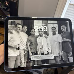 iPad 10th Gen  64gb 2024