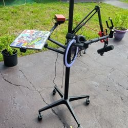 Gator Frameworks Tripod with Wheels
