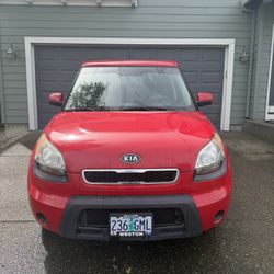 2011 Kia Soul +