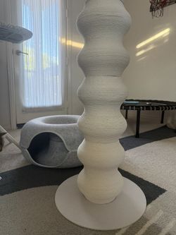 Tall Cat Scratcher Post And Donut Cat Cave Lounger