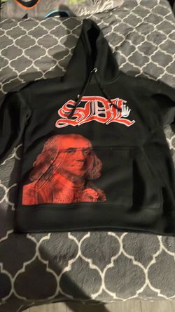 SDL sweater size large
