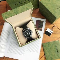 Gucci Men’s Black Watch New 