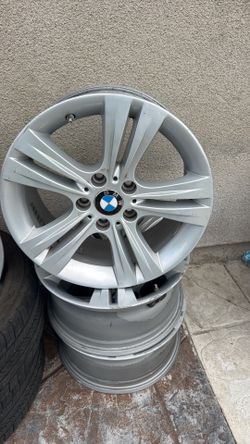 Bmw 323 17” rims - $100