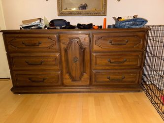 Dresser antique