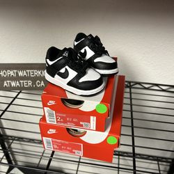 Size 9C & 2C - Nike Dunk Low Panda 