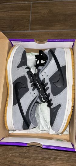 Nike SB Dunk low - ‘Dark Smoke Grey’ Size 10.5 Worn Lightly