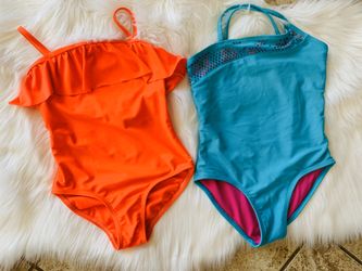 Girls set of 2 swimsuits