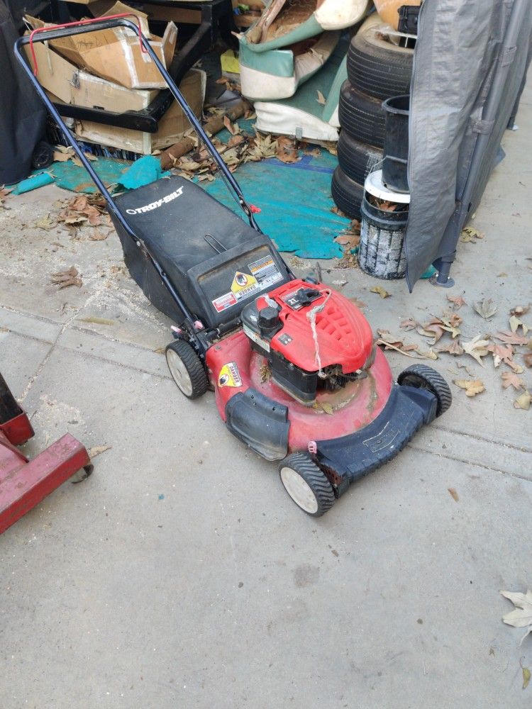 Lawn Mower for Sale in Fallbrook, CA OfferUp