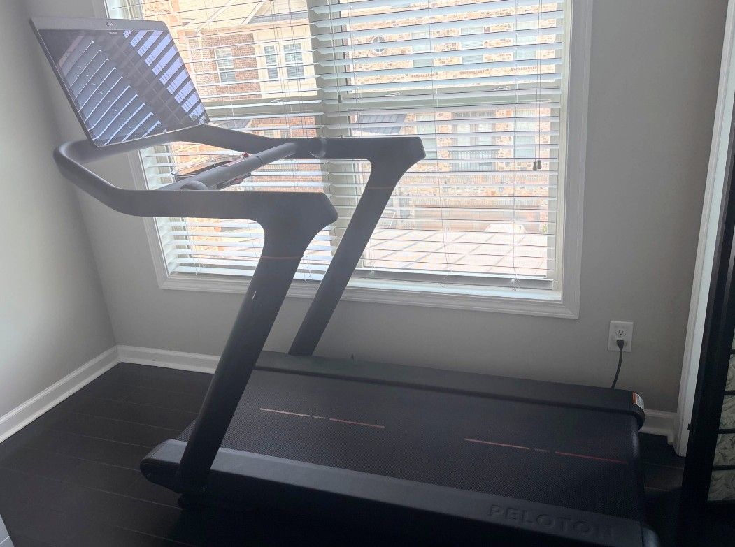 Peloton Tread