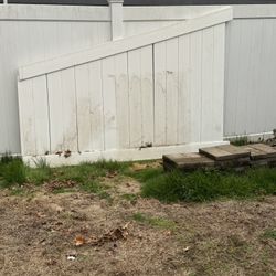 Tapered Transition Vinyl Fence