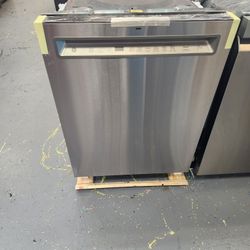 Amazing Ge GDF650SYVFS  Front Control With Stainless Steel Interior Dishwasher 