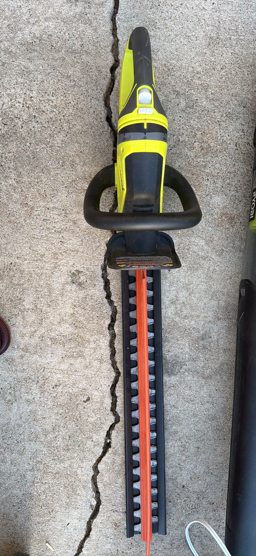 Saw